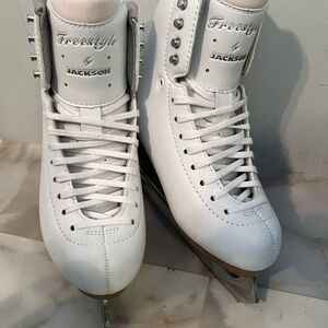 Jackson White Freestyle Ice Skates